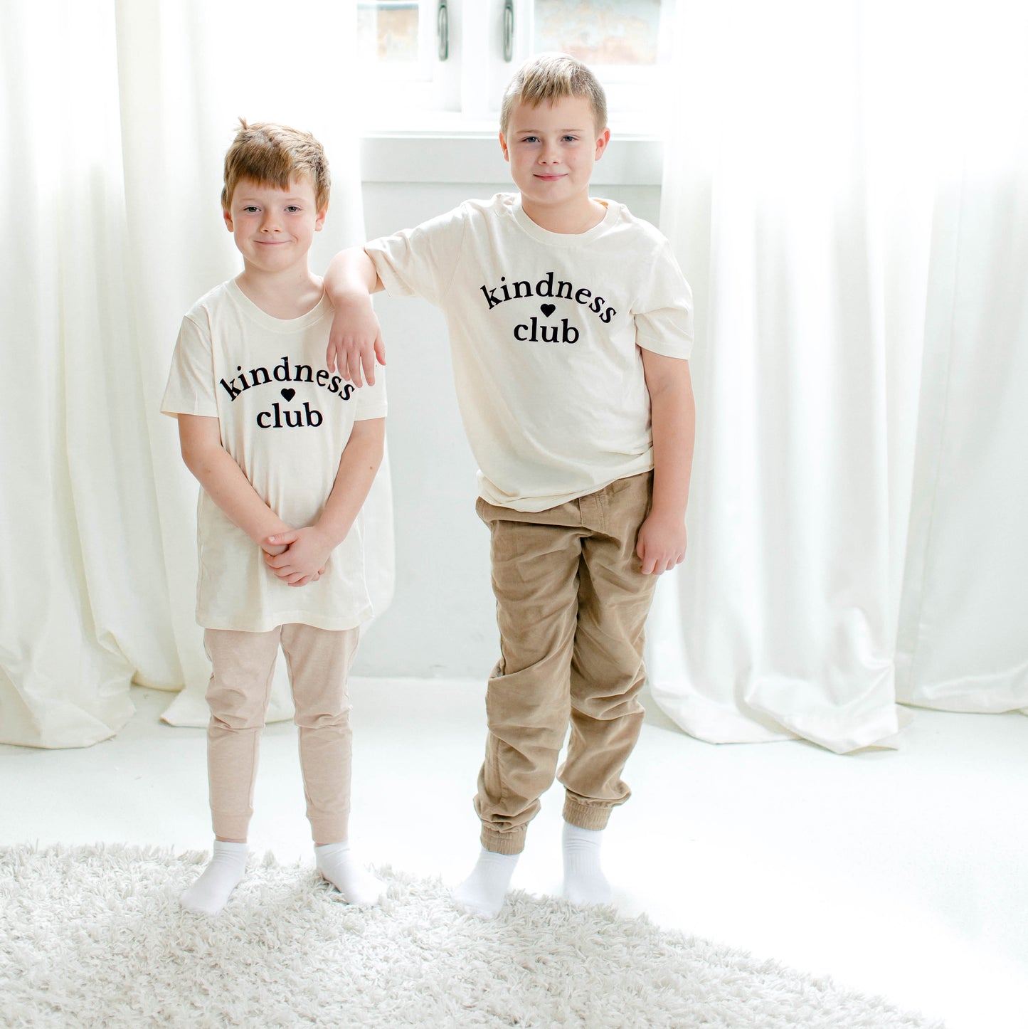 Camisa clásica para niños pequeños y jóvenes