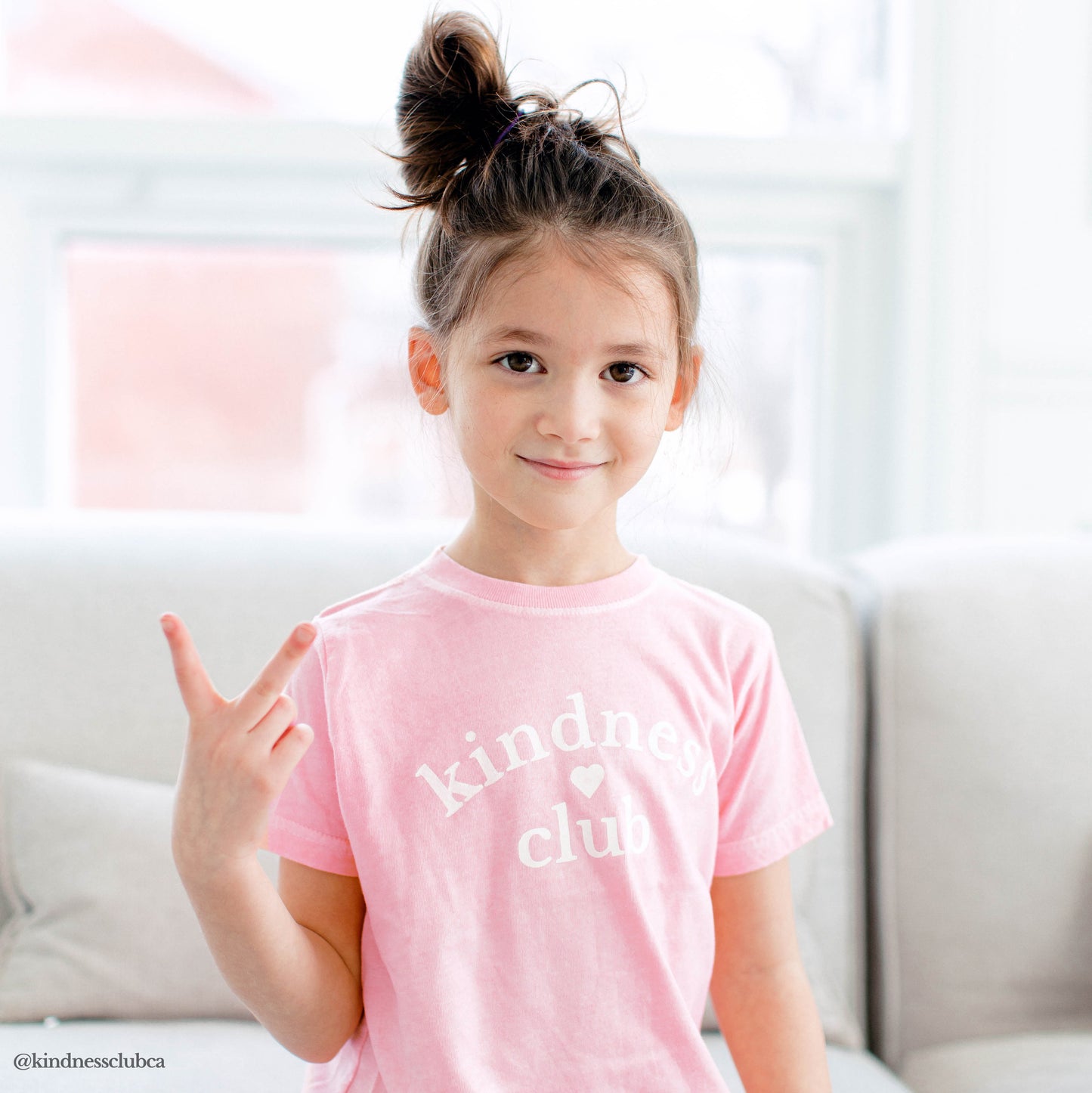 Camisa rosa para niños pequeños y jóvenes